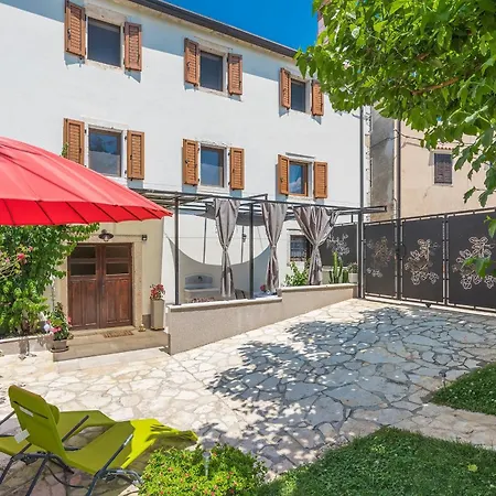 Apartment Ire 4 Persone Karsete